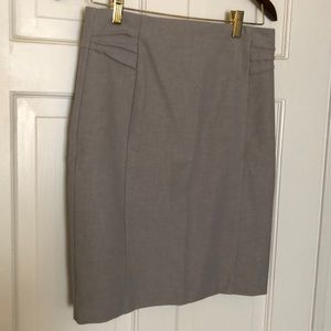 Grey pintuck pencil skirt